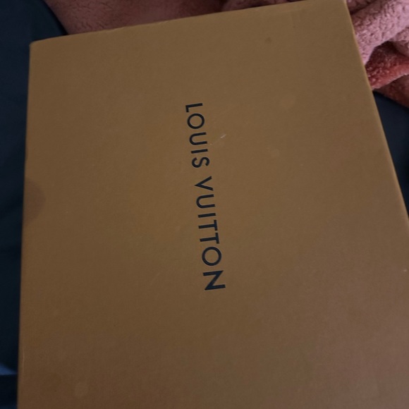 Boots - Picture 15 of 16